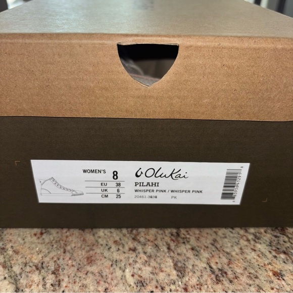 OluKai Pink Hightop Sneaker NIB - Picture 11 of 12